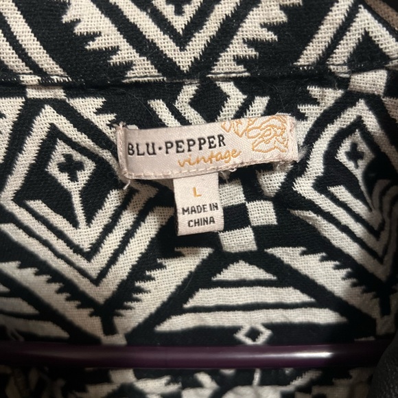 Blu-Pepper Moto Jacket Black White Geometric Aztec Print Large - Picture 3 of 3